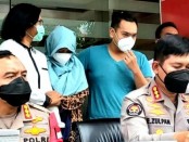 Pedangdut Velline Chu bersama sang suami ditangkap Polres Metro Jakarta Selatan dalam kasus sabu-sabu - foto: Istimewa