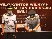 Serah terima jabatan (Sertijab) Kepala Kanwilkumham Provinsi Bali antara pejabat lama Jamaruli Manihuruk kepada pejabat baru Anggiat Napitulu di The Trans Resort Bali, Rabu, 11 Mei 2022 - foto: Istimewa