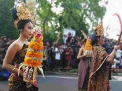 Pawai pembukaan Pesta Kesenian Bali (PKB) Ke-44 di depan Monumen Perjuangan Rakyat Bali (MPRB), Bajrasandi, Renon, Denpasar, Minggu, 12 Juni 2022 - foto: Koranjuri.com