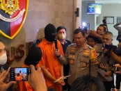 Pelaku video mesum di mobil yang viral di medsos ditangkap Polda Bali - foto: Koranjuri.com