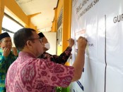 Penandatanganan deklarasi Anti Perundungan dan Gerakan Sekolah Menyenangkan di SMK Kesehatan Purworejo, Selasa (18/10/2022) - foto: Sujono/Koranjuri.com