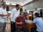 Vaksinasi penguat kedua yang diselenggarakan Bank Indonesia, Pemerintah dan kalangan Perbankan di Bali - foto: Istimewa
