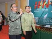 Menteri Pendidikan, Kebudayaan, Riset, dan Teknologi (Mendikbudristek) Nadiem Anwar Makarim bersama Menkopolhukam Mahfud MD saat menghadiri Hari Pers Nasional (HPN) 2023 di Sumatera Utara - foto: Istimewa