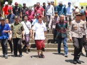 Gubernur Bali Wayan Koster melakukan pengecekan bersama Kapolda Bali Irjen Pol I Putu Jayan Danu Putra dan Sekda Provinsi Bali Dewa Made Indra - foto: Istimewa