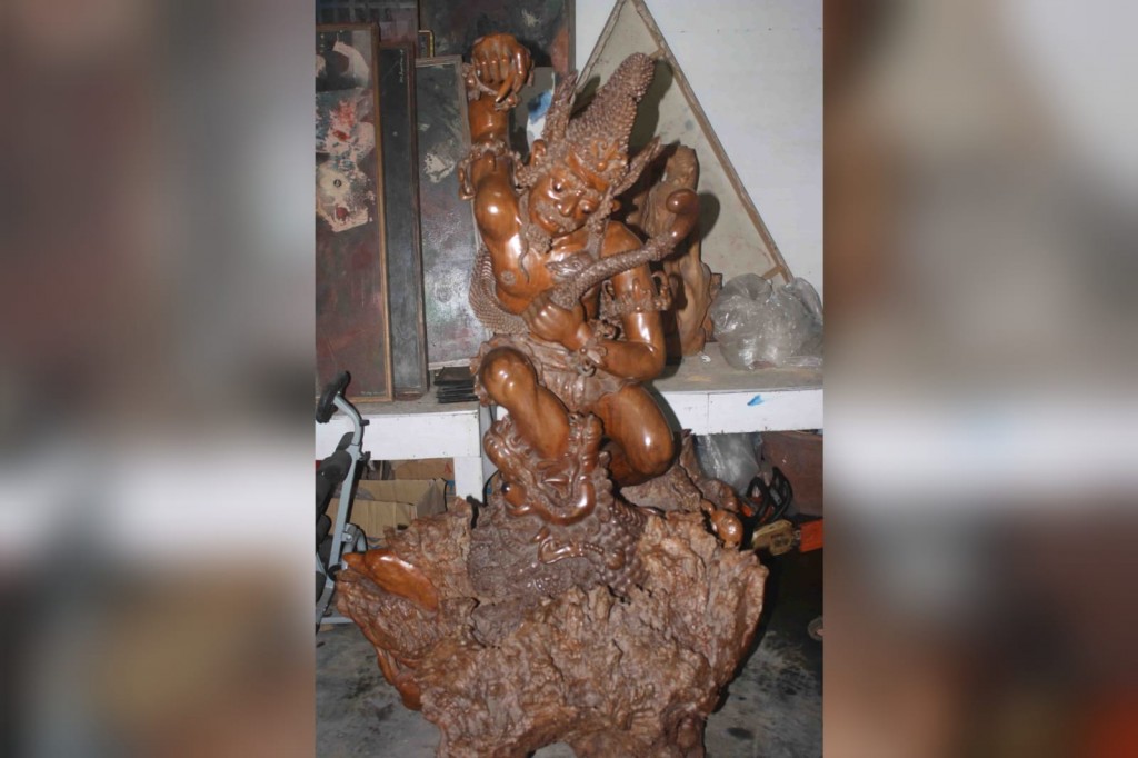 Patung Bima atau Werkudara setinggi 2 meter karya I Wayan Pugeg - foto: Koranjuri.com 